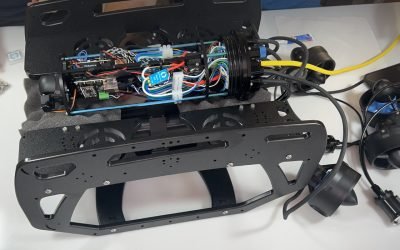 ¿Qué partes tiene un dron subacuático (ROV)?